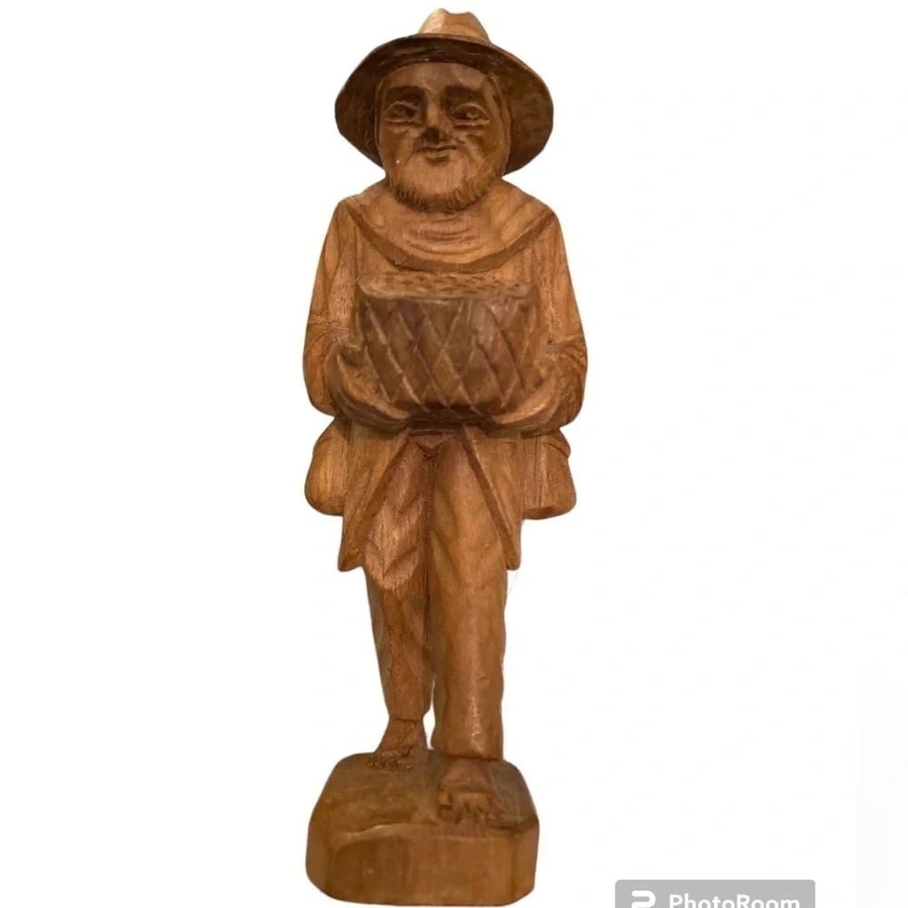 Vintage old man with basket hat hand carved #17